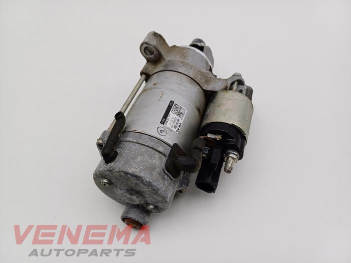 Startmotor från en Audi A5 Cabrio (F57/F5E) 3.0 TDI V6 24V Quattro 2017