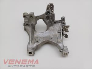 Begagnade Fäste, växellåda Audi A5 Cabrio (F57/F5E) 3.0 TDI V6 24V Quattro Pris € 49,99 Marginaltabell erbjuds av Venema Autoparts