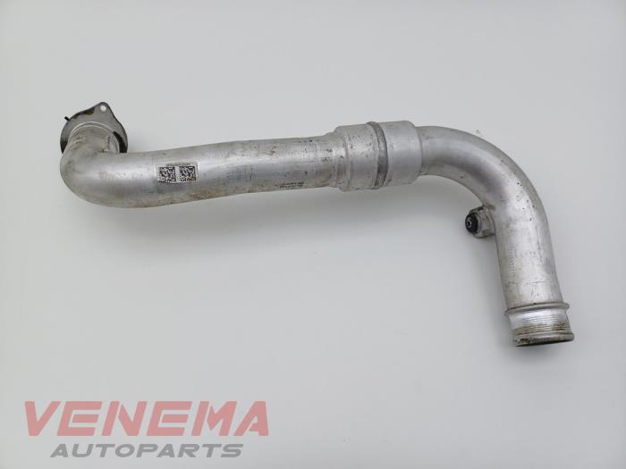 Laddluftkylarrör från en Audi A5 Cabrio (F57/F5E) 3.0 TDI V6 24V Quattro 2017