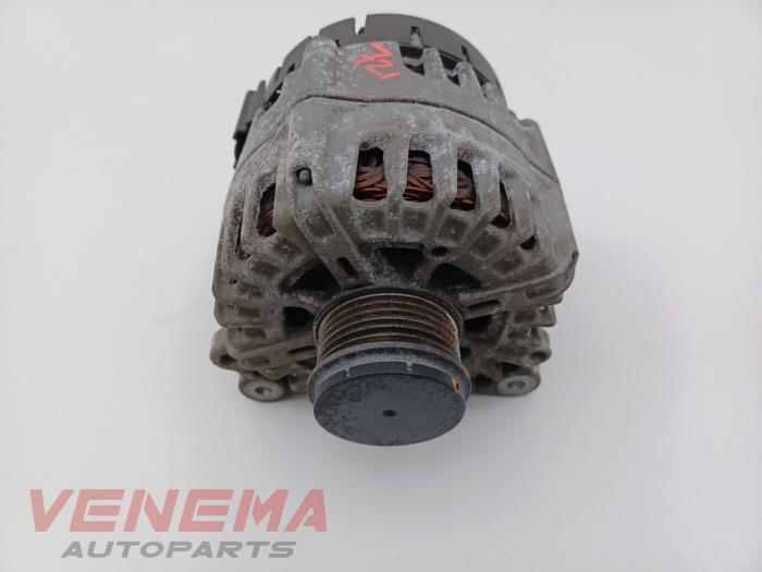 Dynamo från en Audi A5 Cabrio (F57/F5E) 3.0 TDI V6 24V Quattro 2017