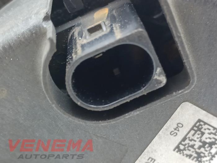 Dynamo från en Audi A5 Cabrio (F57/F5E) 3.0 TDI V6 24V Quattro 2017