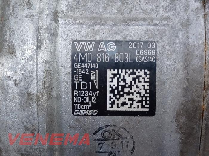 Luftkonditioneringspump från en Audi A5 Cabrio (F57/F5E) 3.0 TDI V6 24V Quattro 2017