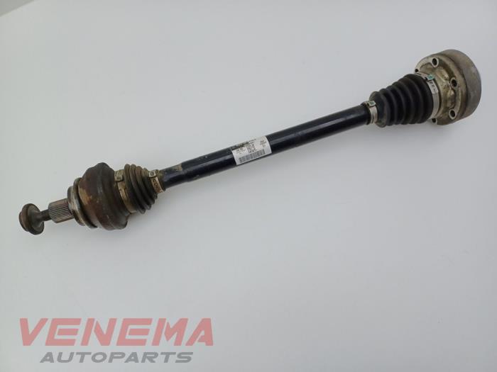 Drivaxel, höger bak från en Audi A5 Cabrio (F57/F5E) 3.0 TDI V6 24V Quattro 2017