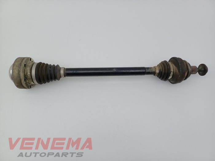 Drivaxel, höger bak från en Audi A5 Cabrio (F57/F5E) 3.0 TDI V6 24V Quattro 2017