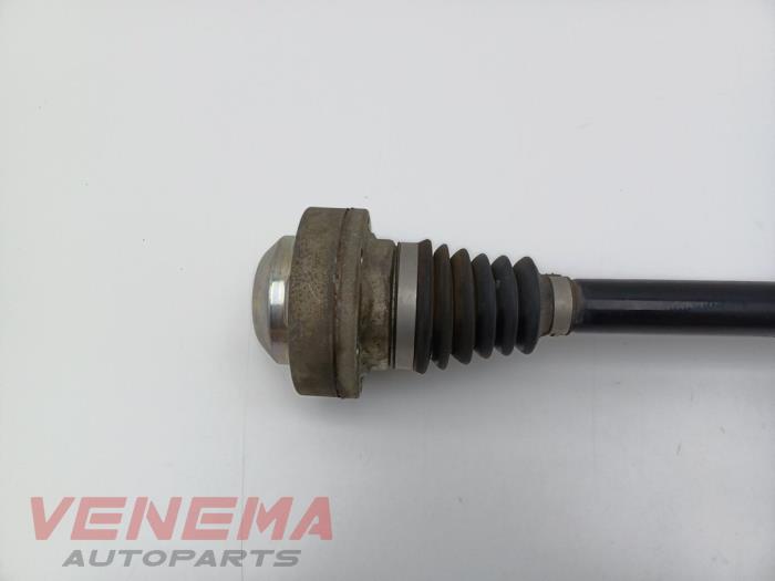 Drivaxel, höger bak från en Audi A5 Cabrio (F57/F5E) 3.0 TDI V6 24V Quattro 2017