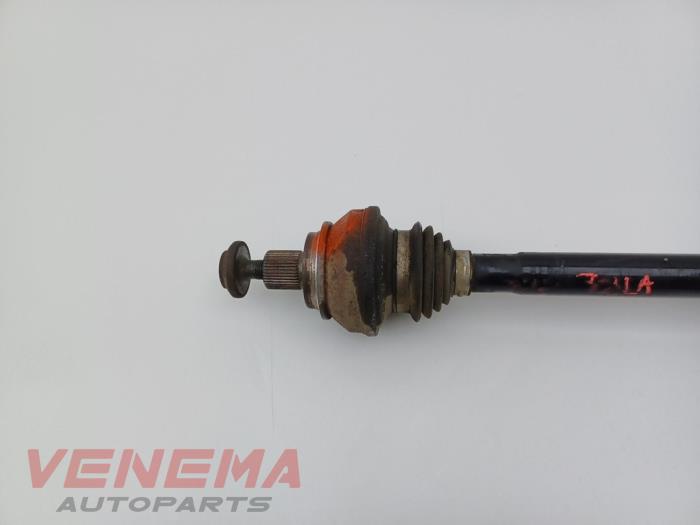 Drivaxel, vänster bak från en Audi A5 Cabrio (F57/F5E) 3.0 TDI V6 24V Quattro 2017