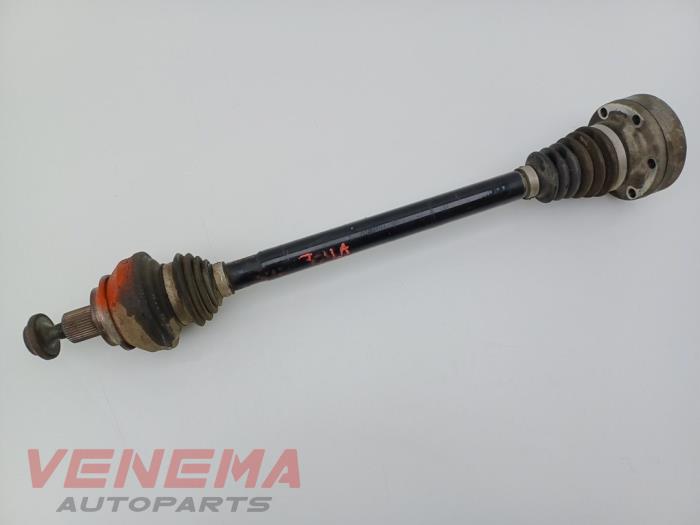 Drivaxel, vänster bak från en Audi A5 Cabrio (F57/F5E) 3.0 TDI V6 24V Quattro 2017