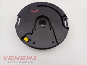 Begagnade Bashögtalare Seat Leon (KLB) 1.5 TSI 16V Pris € 74,99 Marginaltabell erbjuds av Venema Autoparts