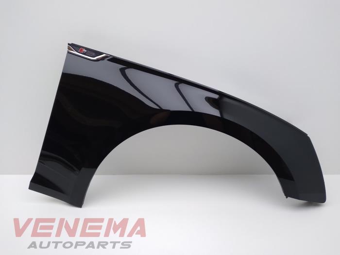 Framskärm, höger från en Audi A5 Cabrio (F57/F5E) 3.0 TDI V6 24V Quattro 2017