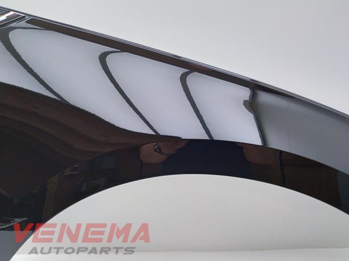 Framskärm, höger från en Audi A5 Cabrio (F57/F5E) 3.0 TDI V6 24V Quattro 2017