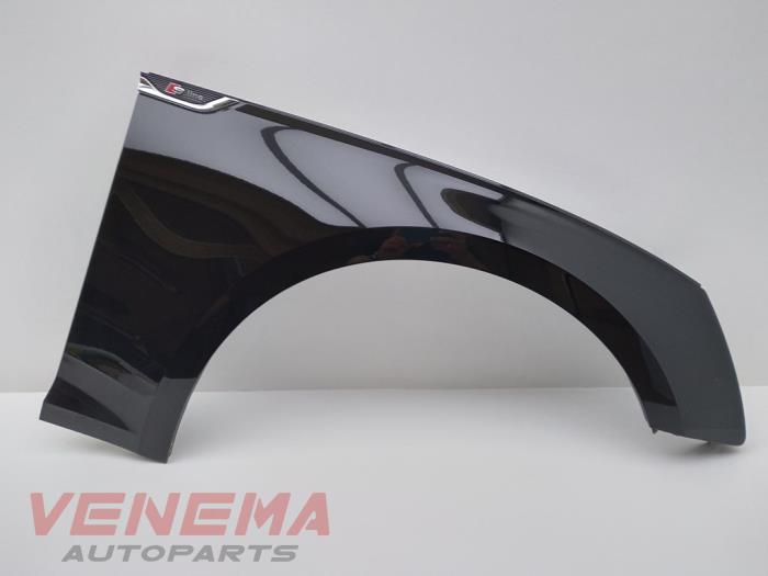 Framskärm, höger från en Audi A5 Cabrio (F57/F5E) 3.0 TDI V6 24V Quattro 2017