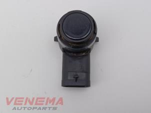 Begagnade Parkeringssensor Audi A3 Sportback (8VA/8VF) 1.6 TDI 16V Pris € 9,99 Marginaltabell erbjuds av Venema Autoparts