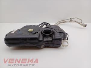 Gebruikte Tank Ford Fiesta 7 1.0 EcoBoost 12V 100 Prijs € 49,99 Margeregeling aangeboden door Venema Autoparts