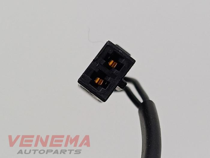 Bakre bältesspänne, vänster från en Audi A5 Cabrio (F57/F5E) 3.0 TDI V6 24V Quattro 2017