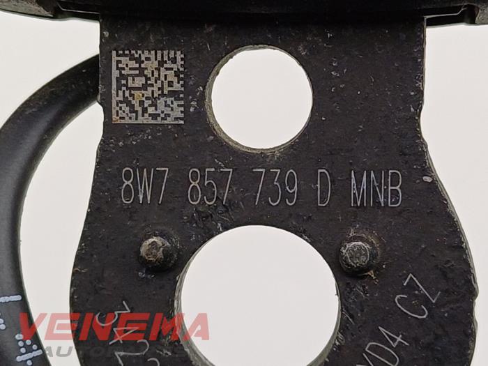 Bakre bältesspänne, vänster från en Audi A5 Cabrio (F57/F5E) 3.0 TDI V6 24V Quattro 2017