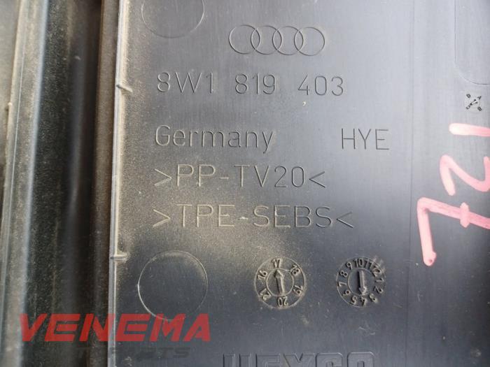 Torpedgaller från en Audi A5 Cabrio (F57/F5E) 3.0 TDI V6 24V Quattro 2017