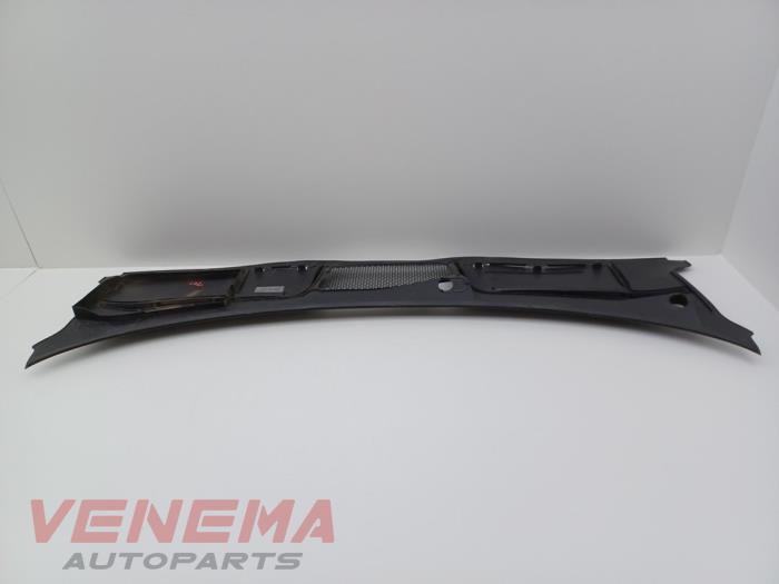 Torpedgaller från en Audi A5 Cabrio (F57/F5E) 3.0 TDI V6 24V Quattro 2017