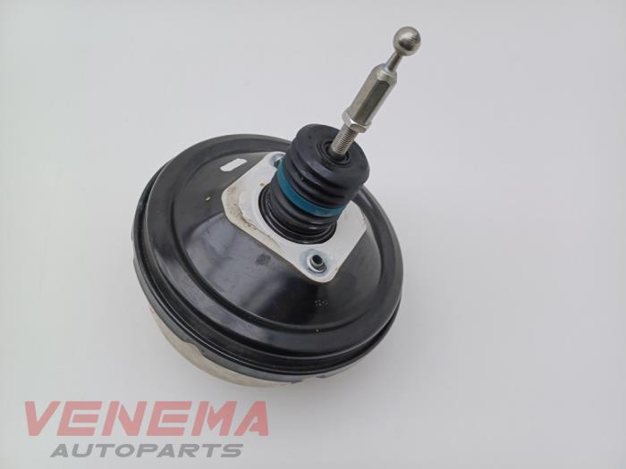 Bromsservo från en Audi A5 Cabrio (F57/F5E) 3.0 TDI V6 24V Quattro 2017