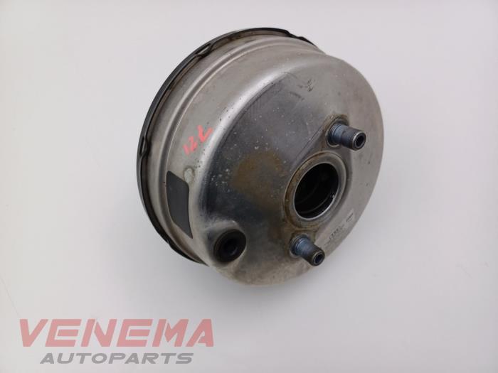 Bromsservo från en Audi A5 Cabrio (F57/F5E) 3.0 TDI V6 24V Quattro 2017