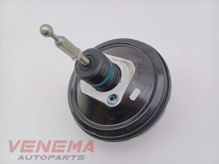 Bromsservo från en Audi A5 Cabrio (F57/F5E) 3.0 TDI V6 24V Quattro 2017