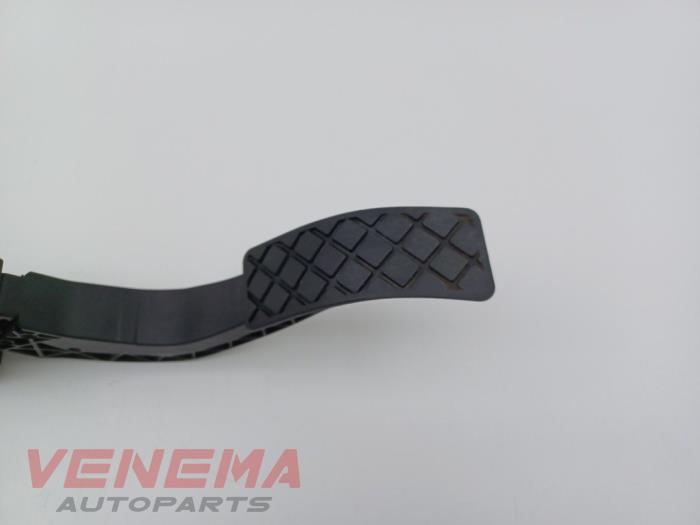 Gaspedal från en Audi A5 Cabrio (F57/F5E) 3.0 TDI V6 24V Quattro 2017