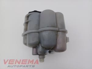 Gebruikte Expansievat Audi A5 Cabrio (F57/F5E) 3.0 TDI V6 24V Quattro Prijs € 29,99 Margeregeling aangeboden door Venema Autoparts