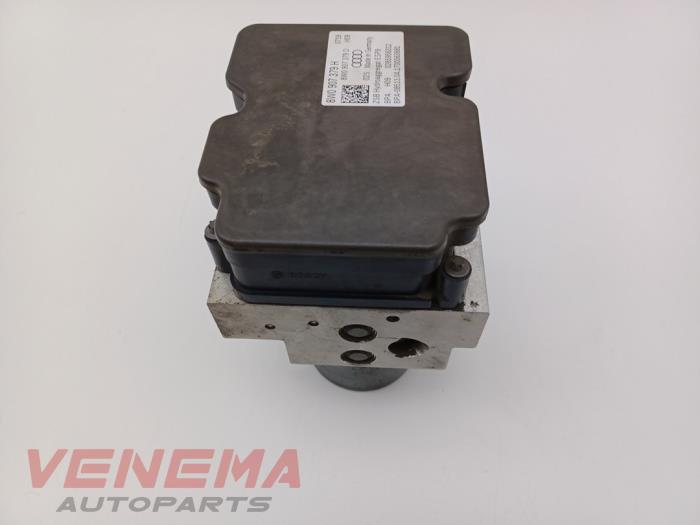 ABS-pump från en Audi A5 Cabrio (F57/F5E) 3.0 TDI V6 24V Quattro 2017