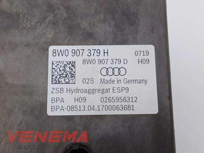 ABS-pump från en Audi A5 Cabrio (F57/F5E) 3.0 TDI V6 24V Quattro 2017