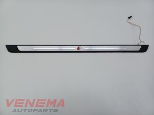 Begagnade Dekorstripe Audi A5 Cabrio (F57/F5E) 3.0 TDI V6 24V Quattro Pris € 39,99 Marginaltabell erbjuds av Venema Autoparts