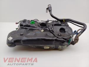 Gebruikte Tank Opel Astra K 1.0 Turbo 12V Prijs € 99,99 Margeregeling aangeboden door Venema Autoparts
