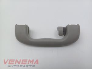 Gebruikte Handgreep Opel Astra K 1.0 Turbo 12V Prijs € 9,99 Margeregeling aangeboden door Venema Autoparts