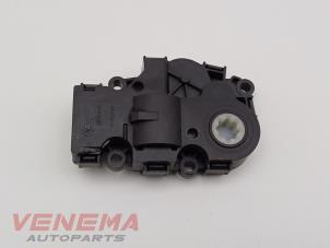 Gebruikte Kachelklep Motor BMW 3 serie Touring (G21) 320e xDrive 2.0 TwinPower Turbo 16V Prijs € 14,99 Margeregeling aangeboden door Venema Autoparts