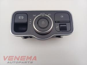 Gebruikte Schakelaar Licht Mercedes GLA (H247) 1.3 200 Turbo 16V Prijs € 9,99 Margeregeling aangeboden door Venema Autoparts