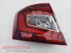 Gebruikte Achterlicht links Skoda Fabia III (NJ3) 1.0 TSI 12V Prijs € 174,99 Margeregeling aangeboden door Venema Autoparts