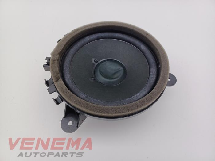 Högtalare från en Volvo V40 (MV) 2.0 T4 16V 2018