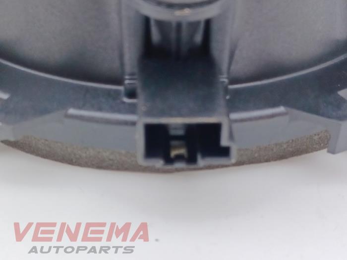 Högtalare från en Volvo V40 (MV) 2.0 T4 16V 2018