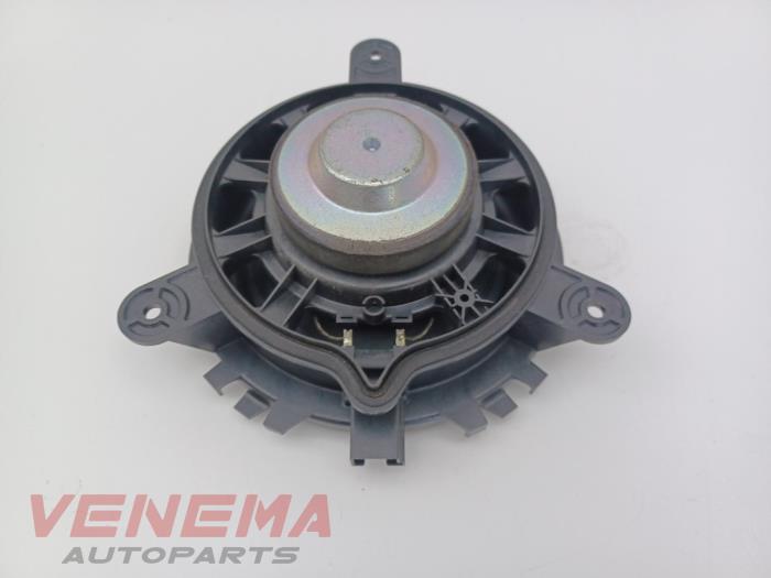 Högtalare från en Volvo V40 (MV) 2.0 T4 16V 2018