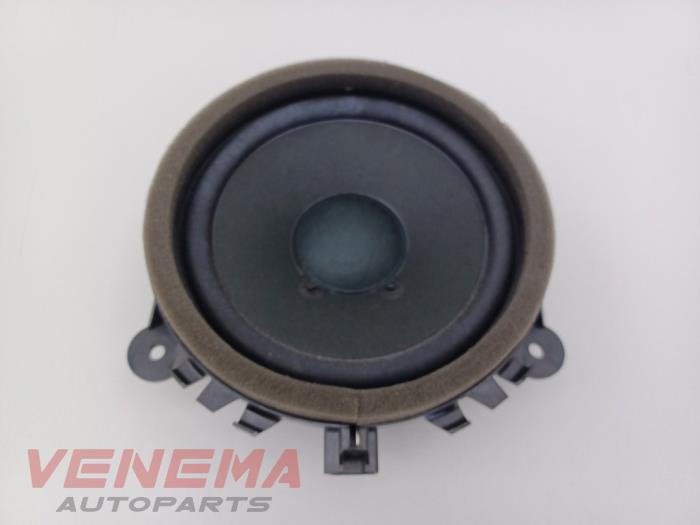 Högtalare från en Volvo V40 (MV) 2.0 T4 16V 2018