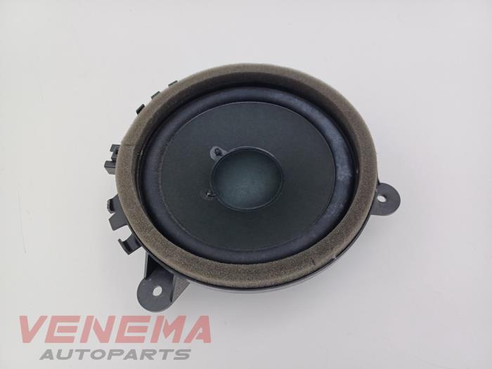 Högtalare från en Volvo V40 (MV) 2.0 T4 16V 2018