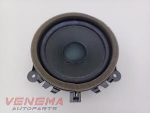 Gebruikte Luidspreker Volvo V40 (MV) 2.0 T4 16V Prijs € 14,99 Margeregeling aangeboden door Venema Autoparts