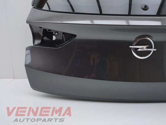 Achterklep van een Opel Grandland (X) 1.2 Turbo 12V 2020