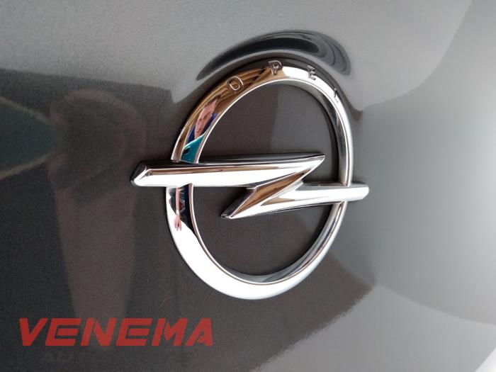 Achterklep van een Opel Grandland (X) 1.2 Turbo 12V 2020