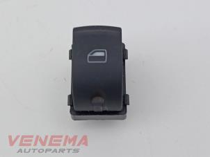 Gebruikte Elektrisch Raam Schakelaar Audi A6 Avant (C6) 2.0 T FSI 16V Prijs € 9,99 Margeregeling aangeboden door Venema Autoparts