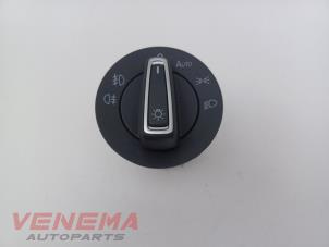 Begagnade Ljusbrytare Volkswagen T-Roc I 1.5 TSI 16V Pris € 9,99 Marginaltabell erbjuds av Venema Autoparts