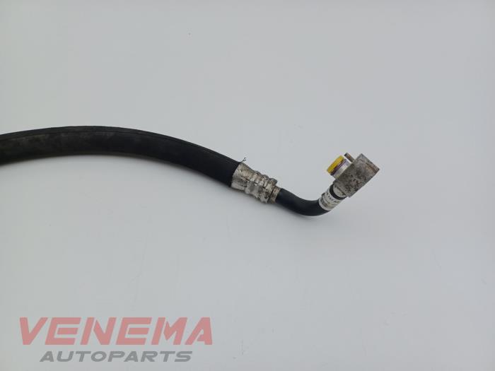 Luftkonditioneringsledning från en Audi A6 Avant (C6) 2.0 T FSI 16V 2009