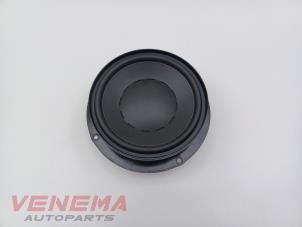 Begagnade Högtalare Volkswagen Passat (3G2) 2.0 TDI 16V 150 Pris € 59,99 Marginaltabell erbjuds av Venema Autoparts
