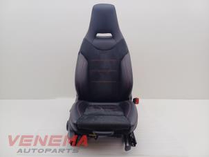 Begagnade Säte, höger Mercedes A (177.0) 1.5 A-180d Pris € 199,99 Marginaltabell erbjuds av Venema Autoparts