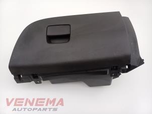 Gebruikte Dashboardkastje Opel Corsa E 1.2 16V Prijs € 29,99 Margeregeling aangeboden door Venema Autoparts