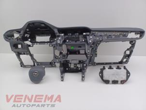 Begagnade Airbag set + instrumentbräda Opel Corsa F (UB/UH/UP) 1.2 12V 75 Pris € 1.099,99 Marginaltabell erbjuds av Venema Autoparts