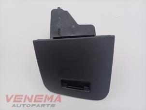 Begagnade Förvaringsfack BMW 3 serie Touring (G21) 330e xDrive 2.0 TwinPower Turbo 16V Pris € 124,99 Marginaltabell erbjuds av Venema Autoparts